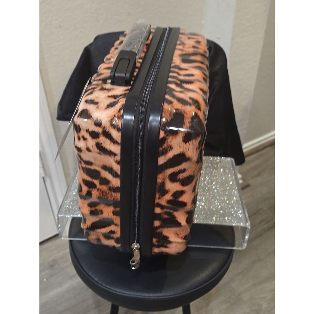 Metropolitan Collection Leopard Print Hard Side Travel Case - Picture 6 of 8